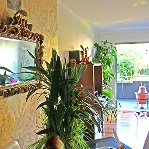 Quarto em Acomodações Particulares Rochas Shared Garden Refuge, Funchal (Madeira)